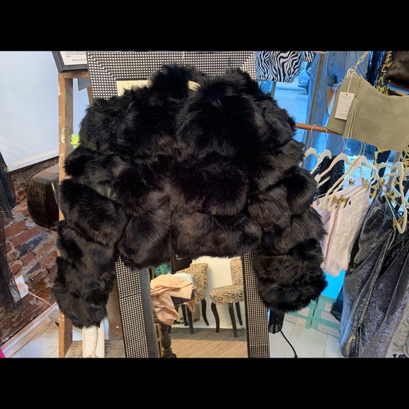 Faux fur bomber - Picture 2 of 6